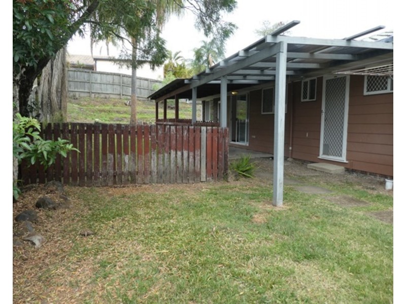 18 Tumbarumba Avenue, Ashmore QLD 4214