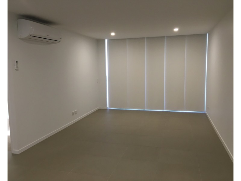 802/26 Spendelove Avenue, Southport QLD 4215