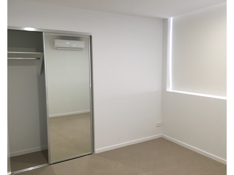 802/26 Spendelove Avenue, Southport QLD 4215