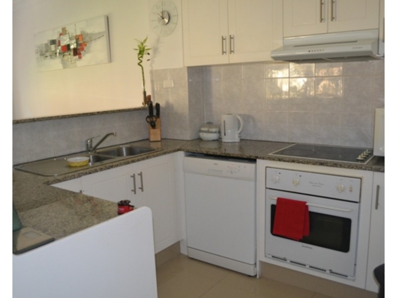 2/20 Little Norman Street, Southport QLD 4215
