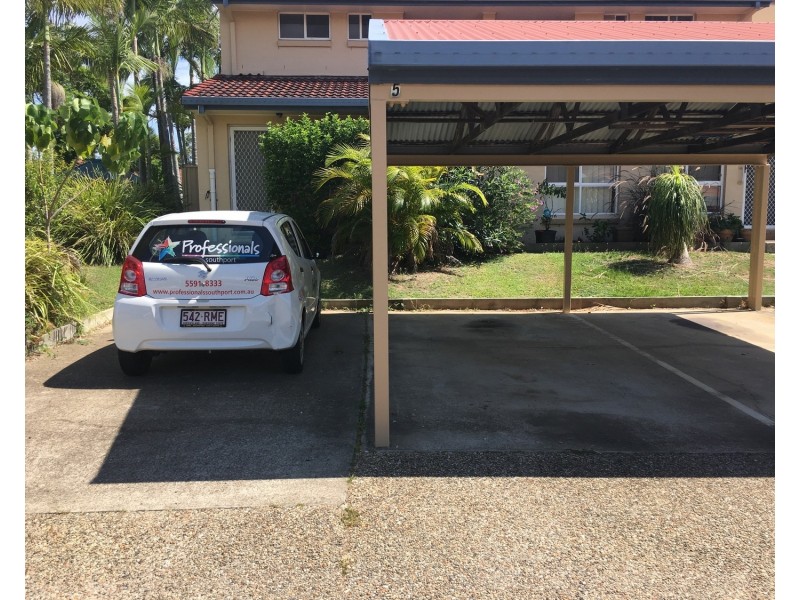 Labrador QLD 4215