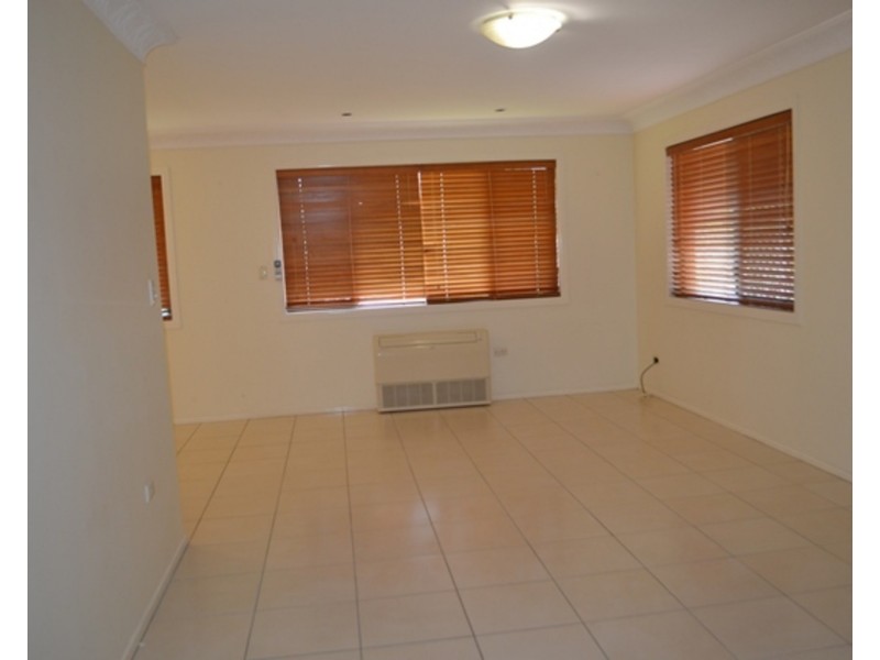 129 Falconer Street, Southport QLD 4215