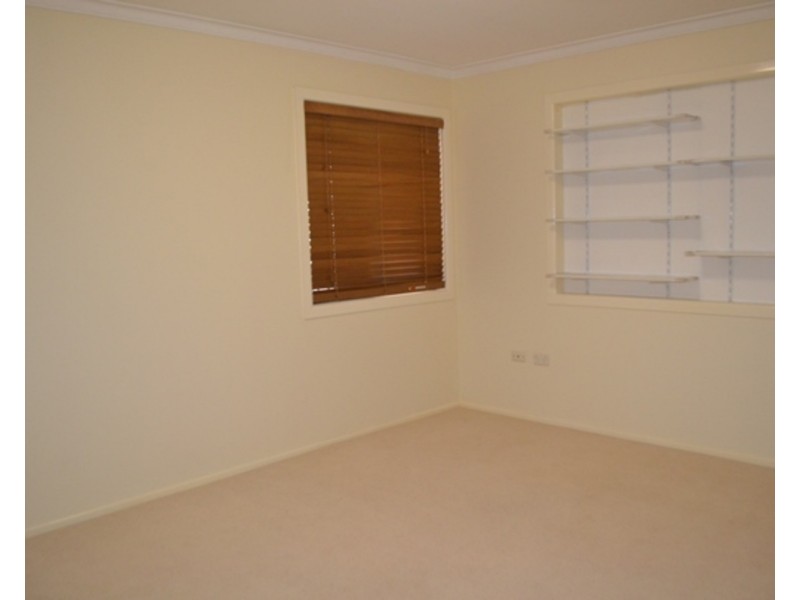 129 Falconer Street, Southport QLD 4215