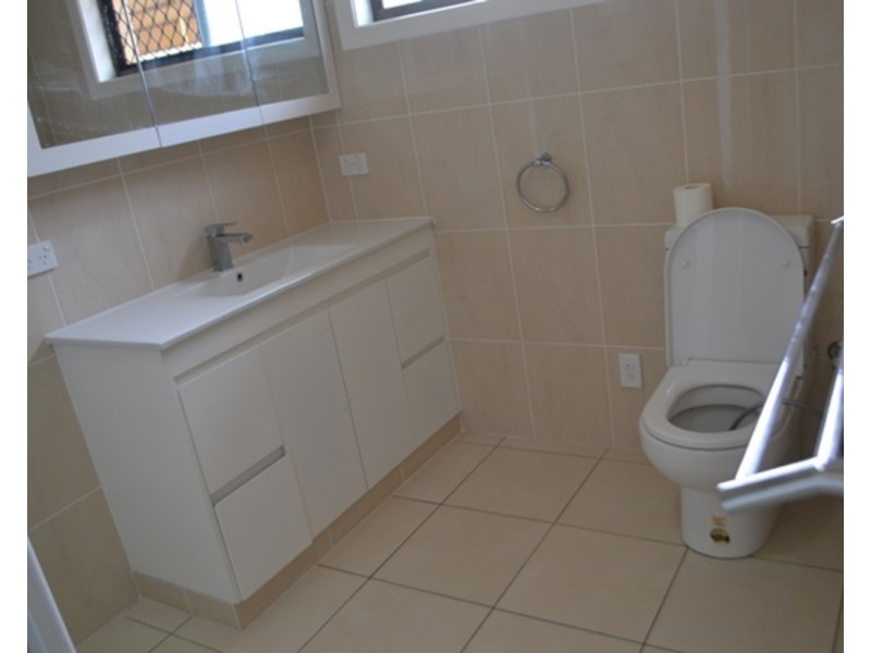 129 Falconer Street, Southport QLD 4215