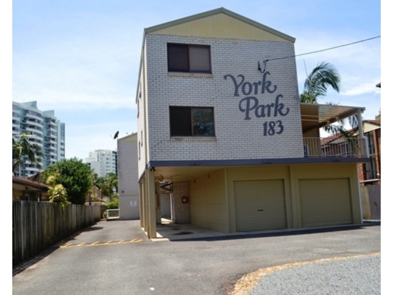 1/183 Muir Street, Labrador QLD 4215