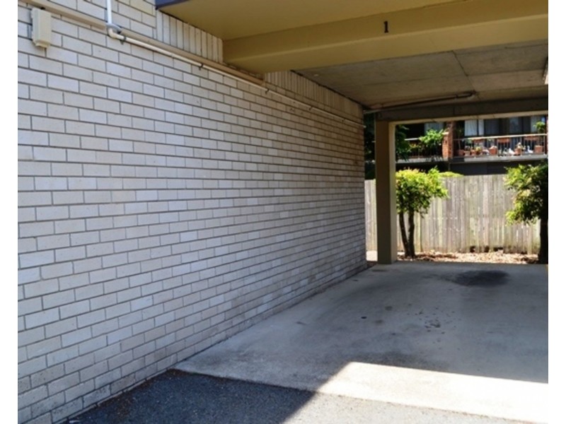 1/183 Muir Street, Labrador QLD 4215