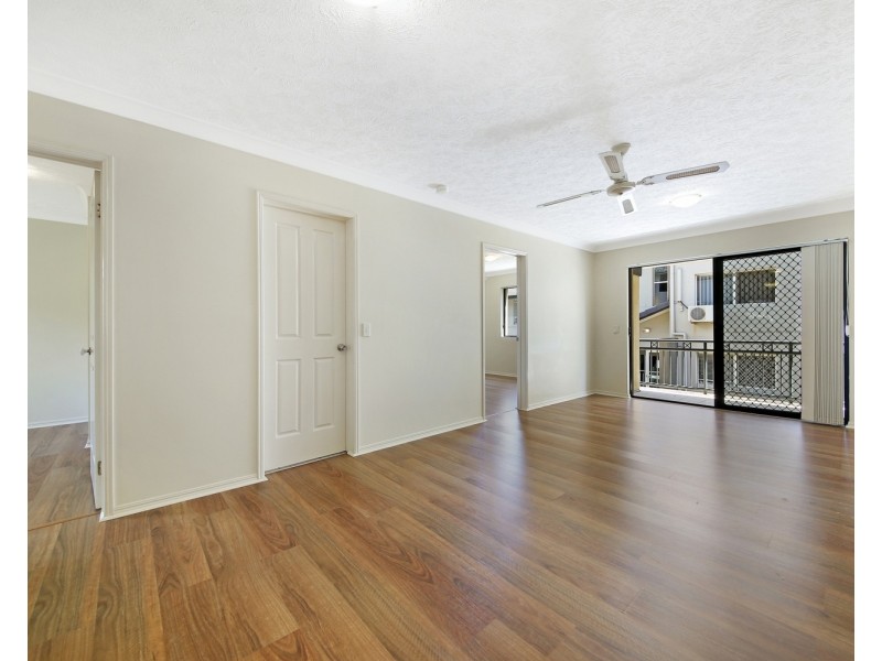 3/129 Muir Street, Labrador QLD 4215