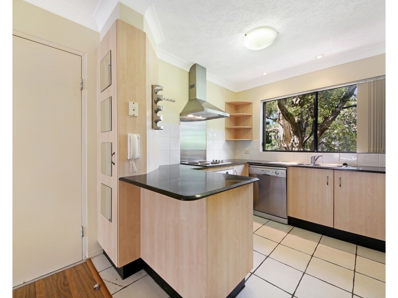 3/129 Muir Street, Labrador QLD 4215