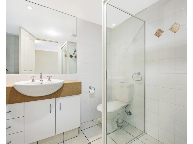 3/129 Muir Street, Labrador QLD 4215