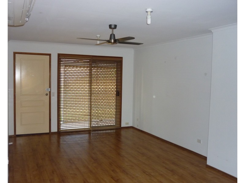 2/40a McMillan Street, Labrador QLD 4215