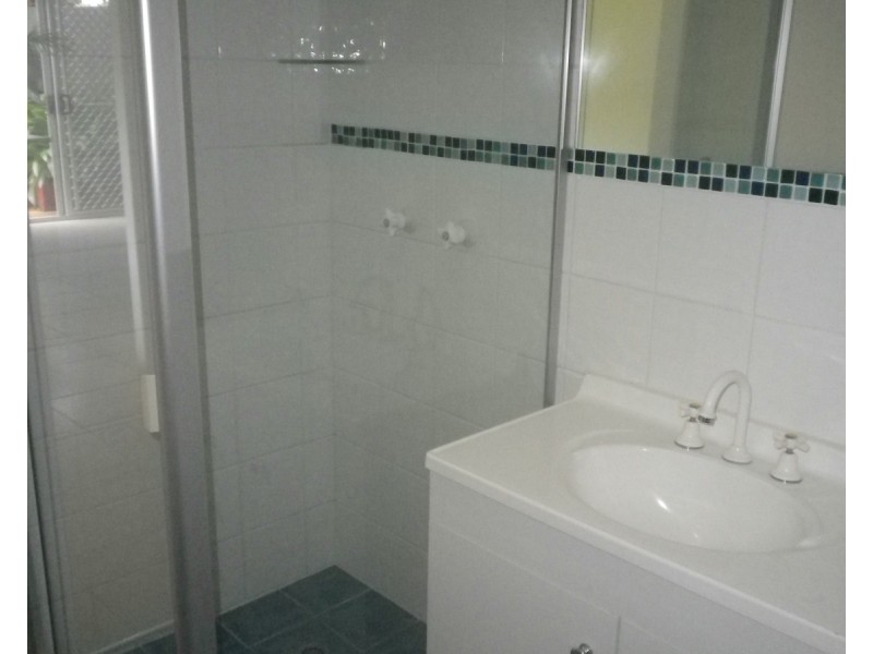 a/22 Warana Avenue, Southport QLD 4215