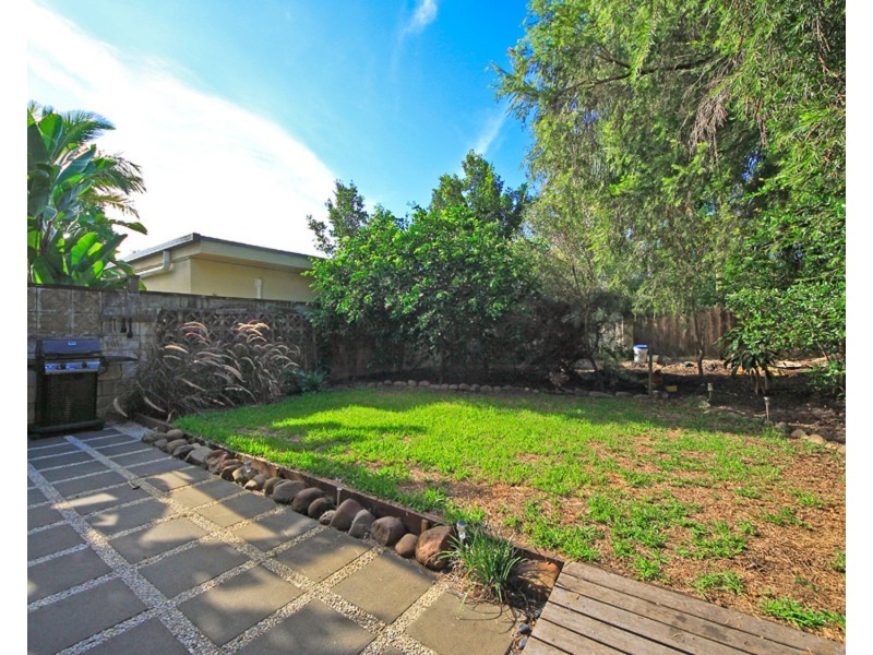 9 Yacht Street, Southport QLD 4215