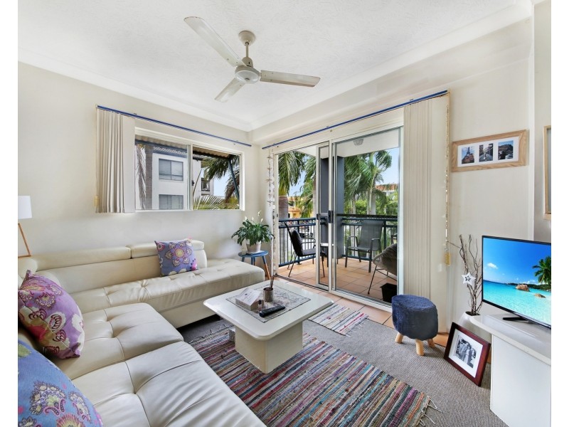 19/10 Purli Street, Chevron Island QLD 4217