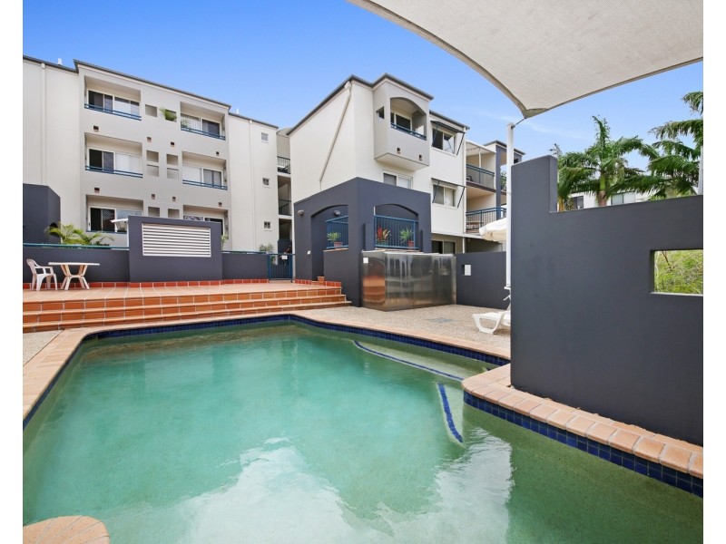 19/10 Purli Street, Chevron Island QLD 4217