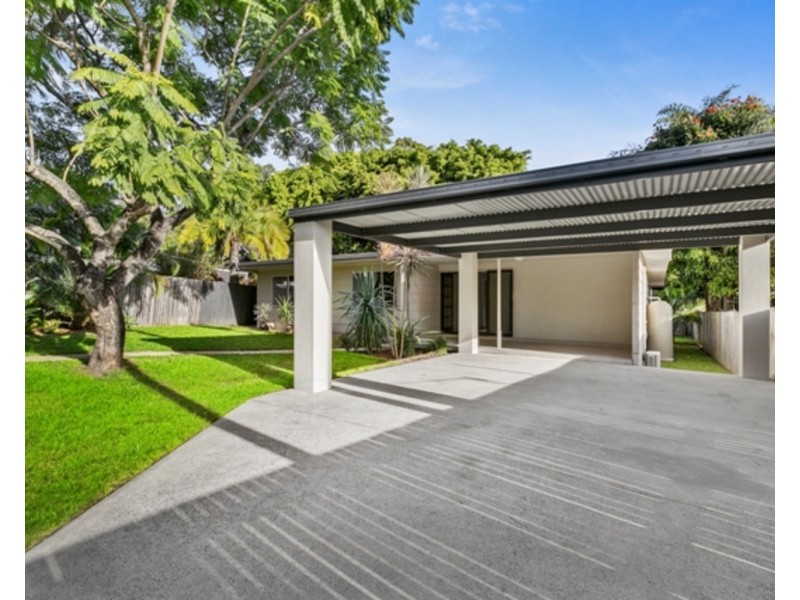 14 Elaine Street, Southport QLD 4215