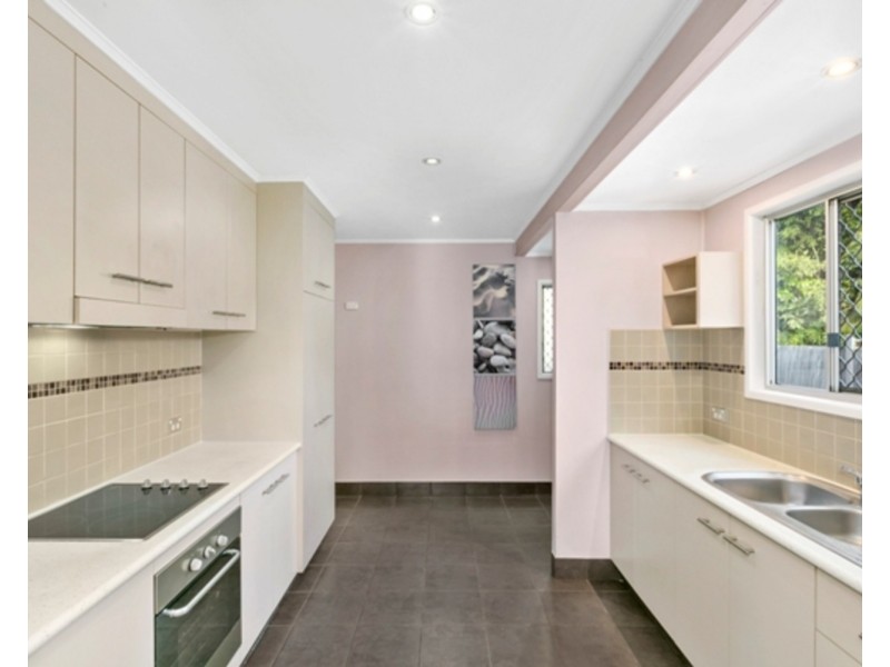 14 Elaine Street, Southport QLD 4215