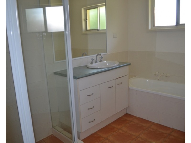 13 Chant Street, Broadbeach Waters QLD 4218