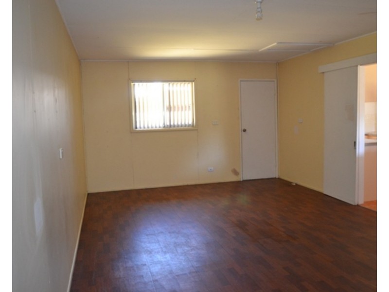 13 Chant Street, Broadbeach Waters QLD 4218