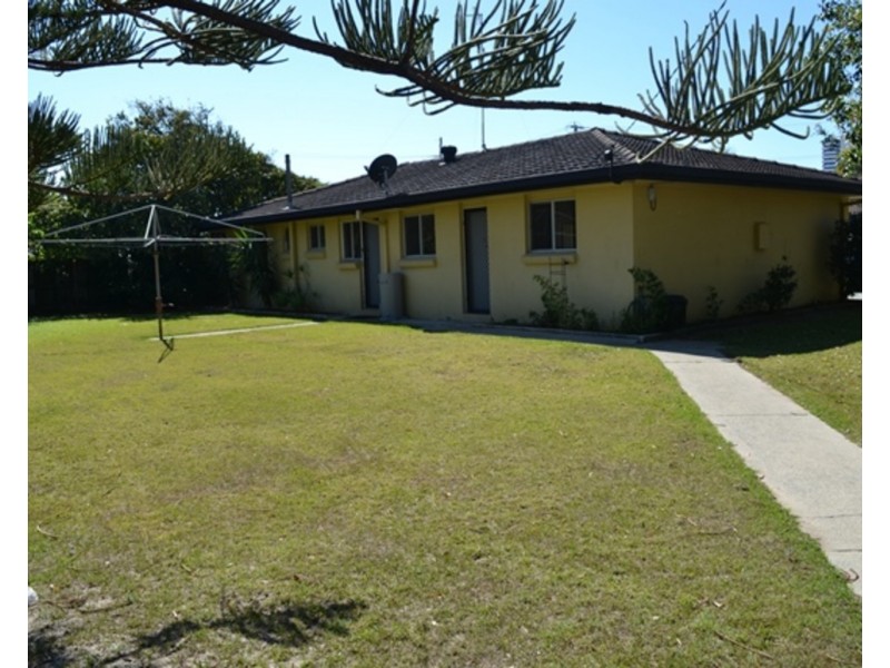 13 Chant Street, Broadbeach Waters QLD 4218