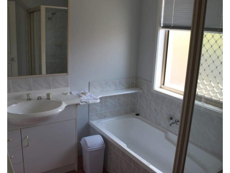 1 Chelmsford Place, Parkwood QLD 4214