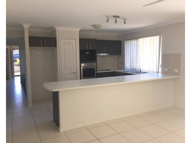 16 Rosella Crescent, Springfield Lakes QLD 4300