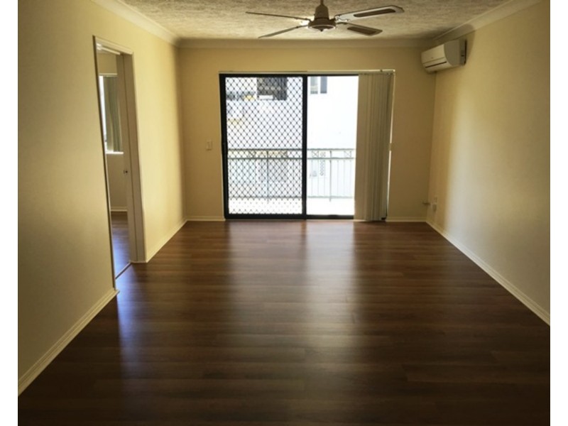 3/129 Muir Street, Labrador QLD 4215