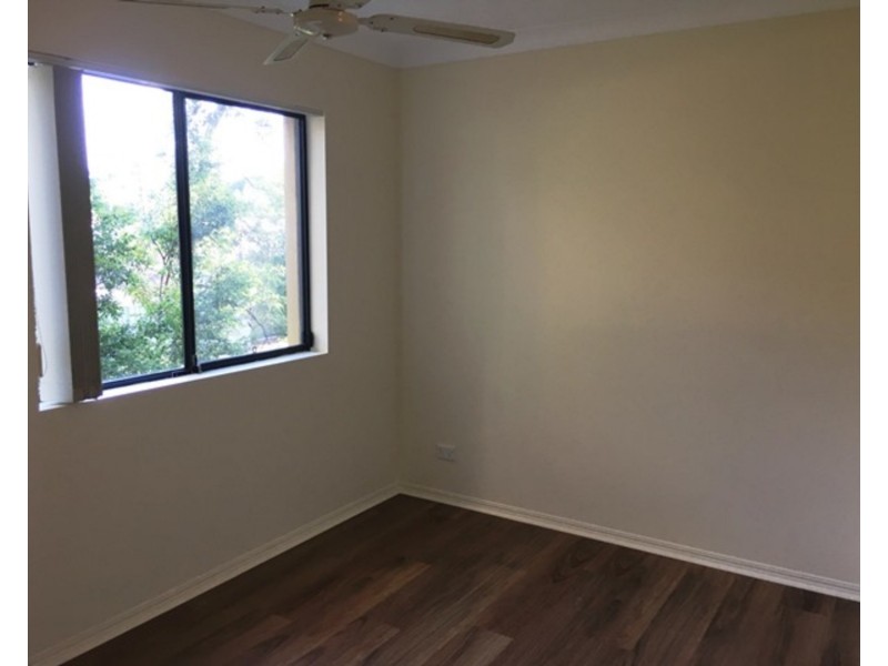 3/129 Muir Street, Labrador QLD 4215