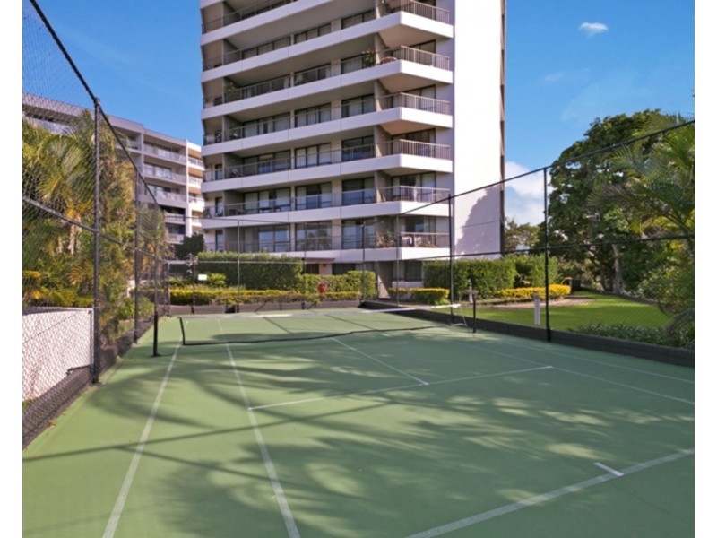 9C/114 Marine Parade, Southport QLD 4215