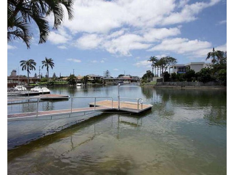 66 Salerno Street, Isle Of Capri QLD 4217