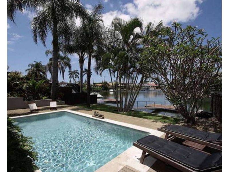 66 Salerno Street, Isle Of Capri QLD 4217