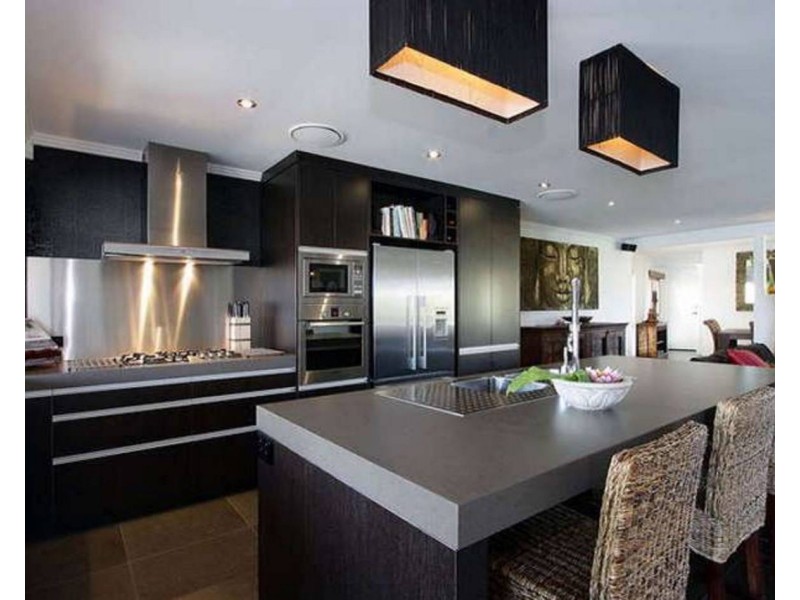 66 Salerno Street, Isle Of Capri QLD 4217