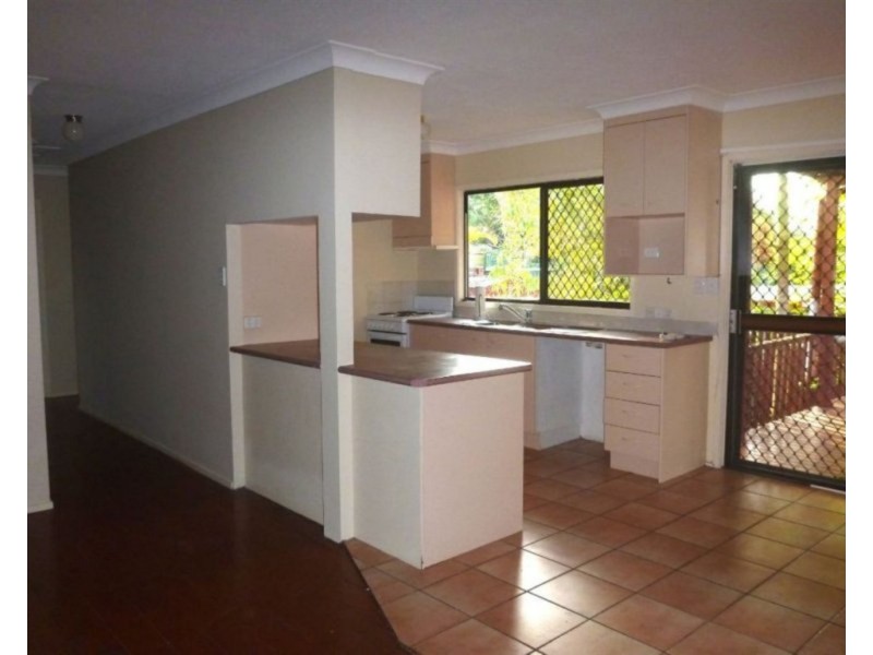 13 Jilpangi Crescent, Ashmore QLD 4214