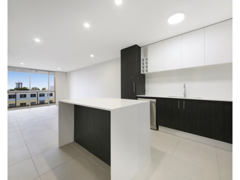 502/26 Spendelove Avenue, Southport QLD 4215