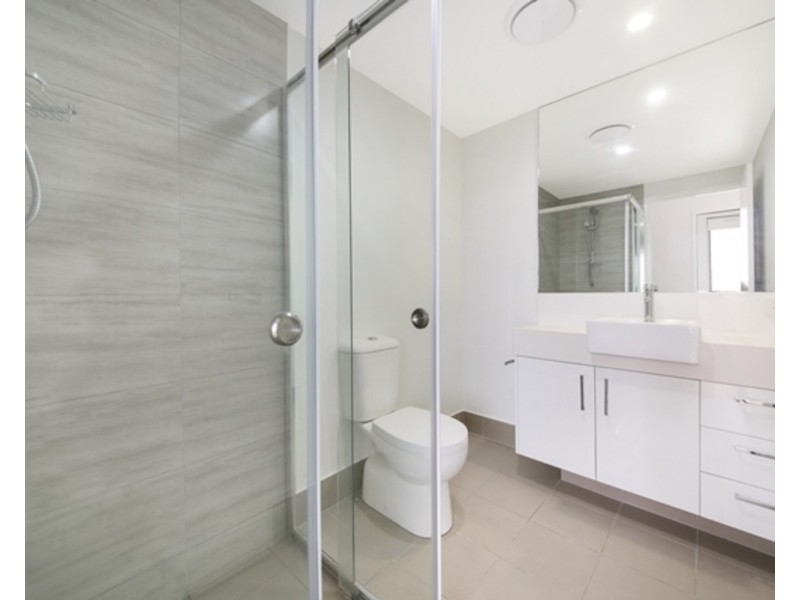 502/26 Spendelove Avenue, Southport QLD 4215