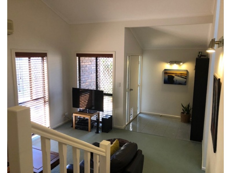 7 Madsen Place, Southport QLD 4215