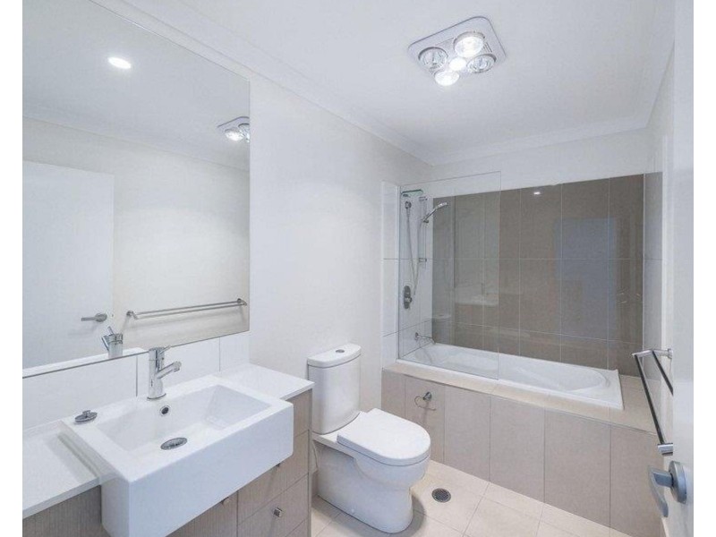 3 Mayfair Lane, Hope Island QLD 4212