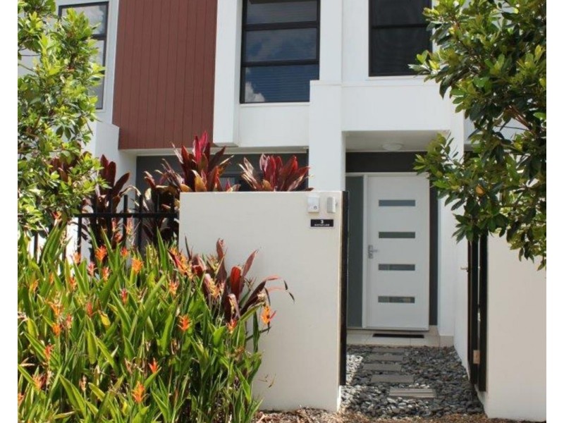 3 Mayfair Lane, Hope Island QLD 4212