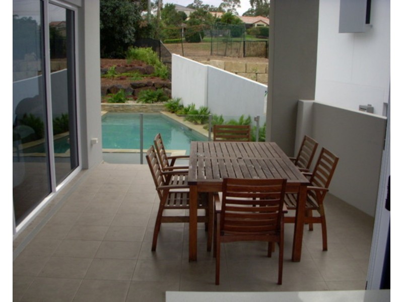 1008 Lakeview Terrace, Benowa QLD 4217