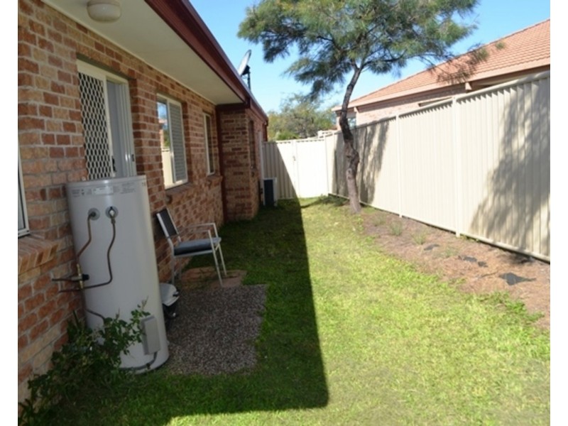 1/5 Tanias Place, Labrador QLD 4215