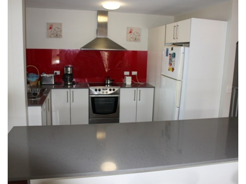 3/36 Chester Terrace, Southport QLD 4215