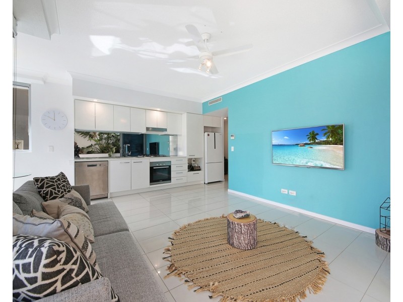 209/20 Labrador Street, Labrador QLD 4215