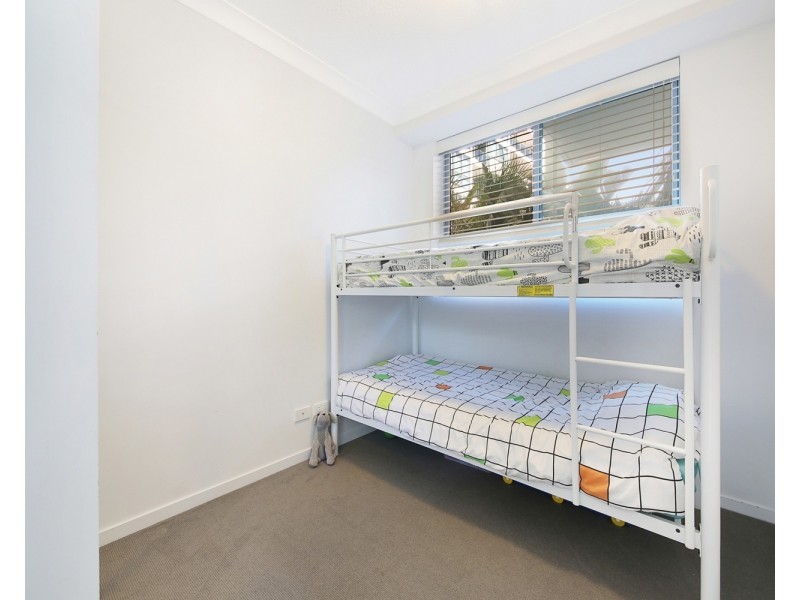 209/20 Labrador Street, Labrador QLD 4215