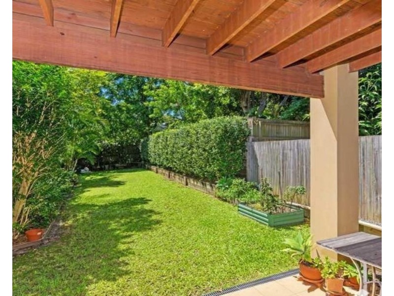2/3  Dowling Drive, Southport QLD 4215