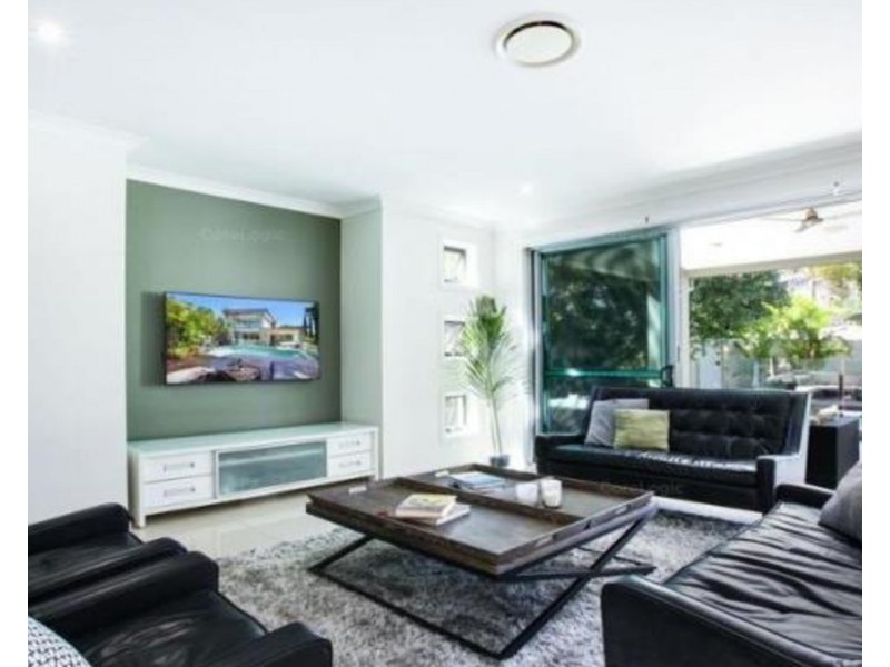 12 Kapala Street, Southport QLD 4215