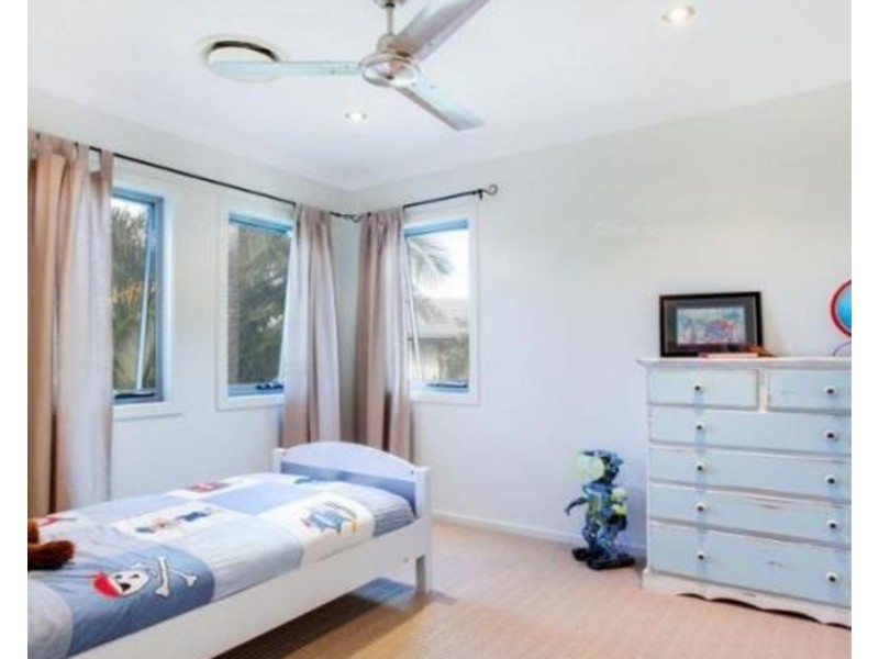 12 Kapala Street, Southport QLD 4215