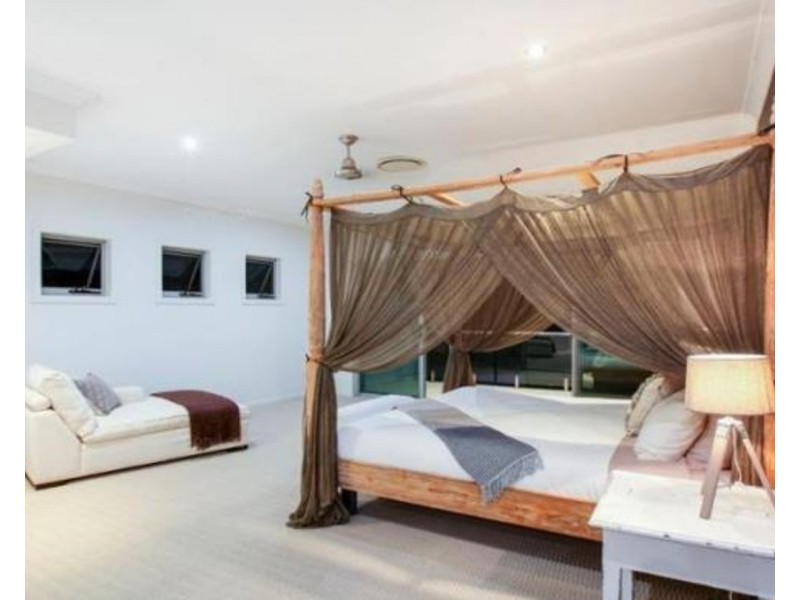 12 Kapala Street, Southport QLD 4215