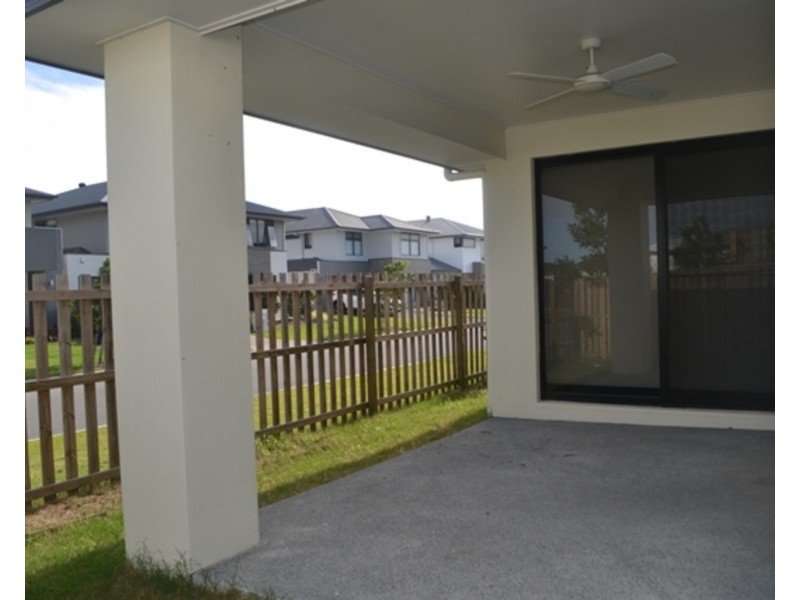 1 Jade Way, Helensvale QLD 4212