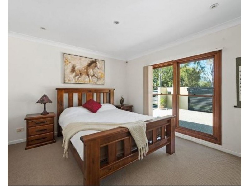 12 Gibraltar Drive, Isle Of Capri QLD 4217