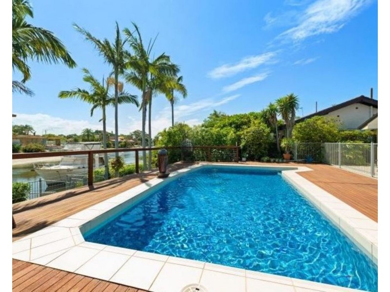 12 Gibraltar Drive, Isle Of Capri QLD 4217