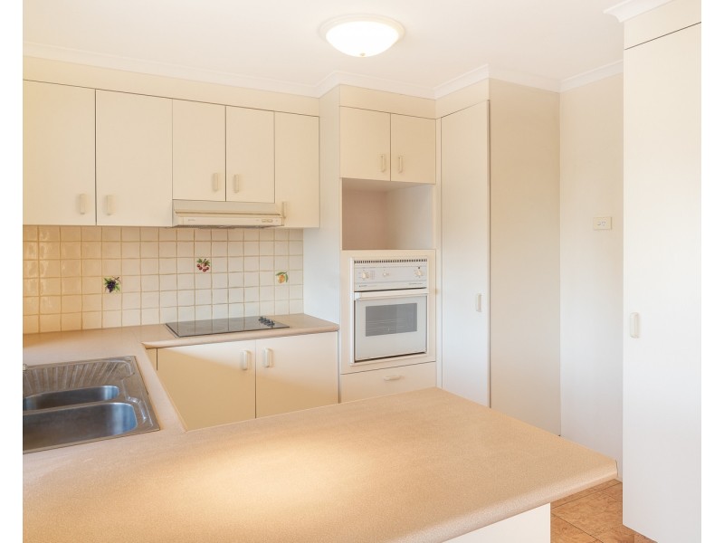 1/30 Blake Street, Southport QLD 4215